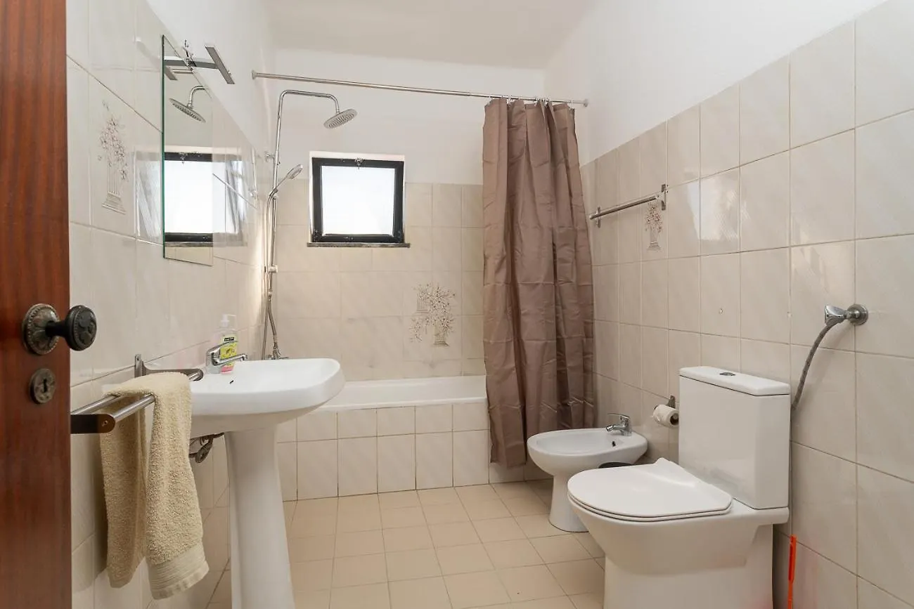 Blife Marya Private Rooms - Airport Stay Distrito de Distrito de Faro 0*,