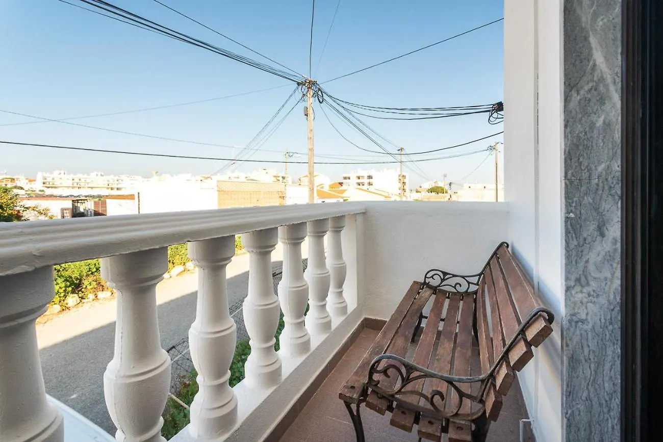 Blife Marya Private Rooms - Airport Stay Distrito de Distrito de Faro Habitación en casa particular