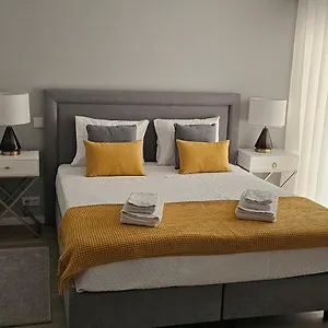 Main Avenue Ii Apartment