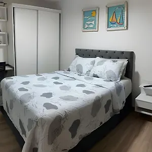 apartamento-aconchegante-a-200m-praia-de-picarras.santa-catarina-brasil.com/