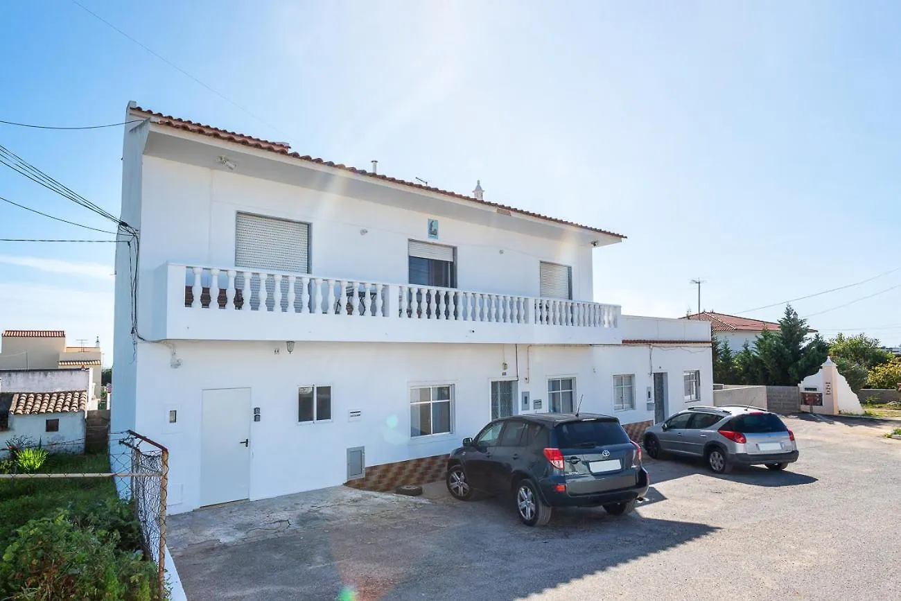 Blife Marya Private Rooms - Airport Stay Faro Homestay