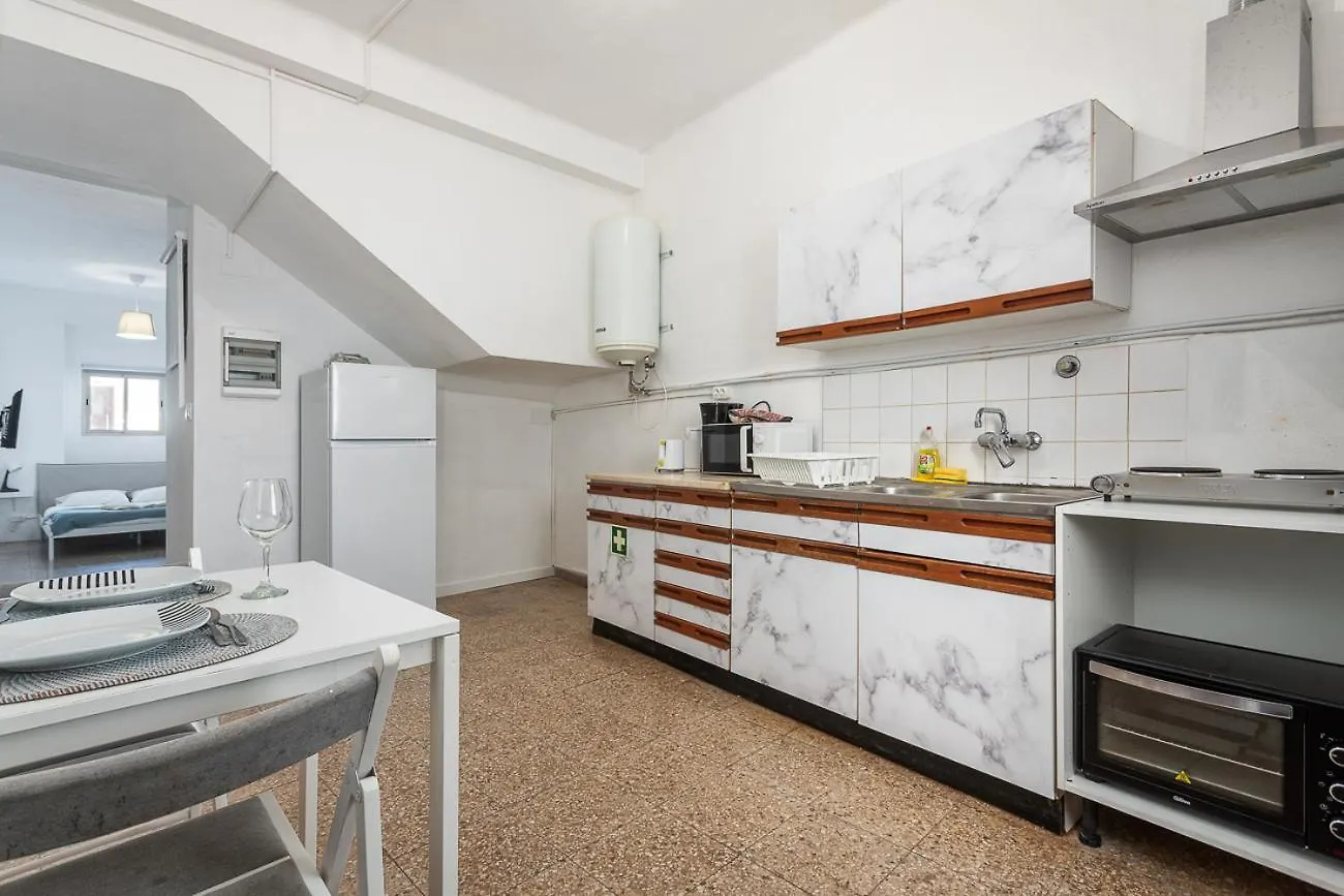 Blife Marya Private Rooms - Airport Stay Faro