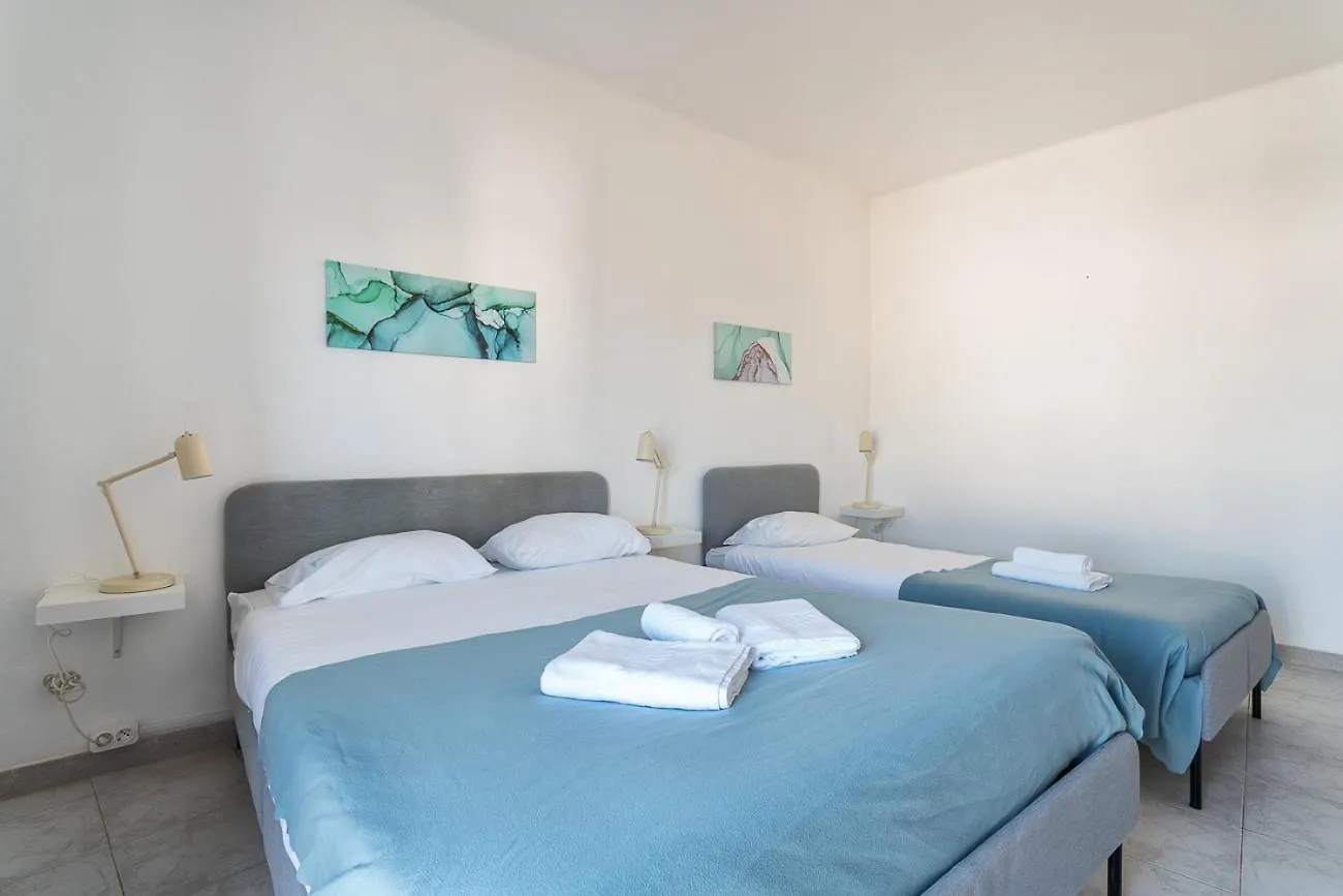Blife Marya Private Rooms - Airport Stay Faro Homestay