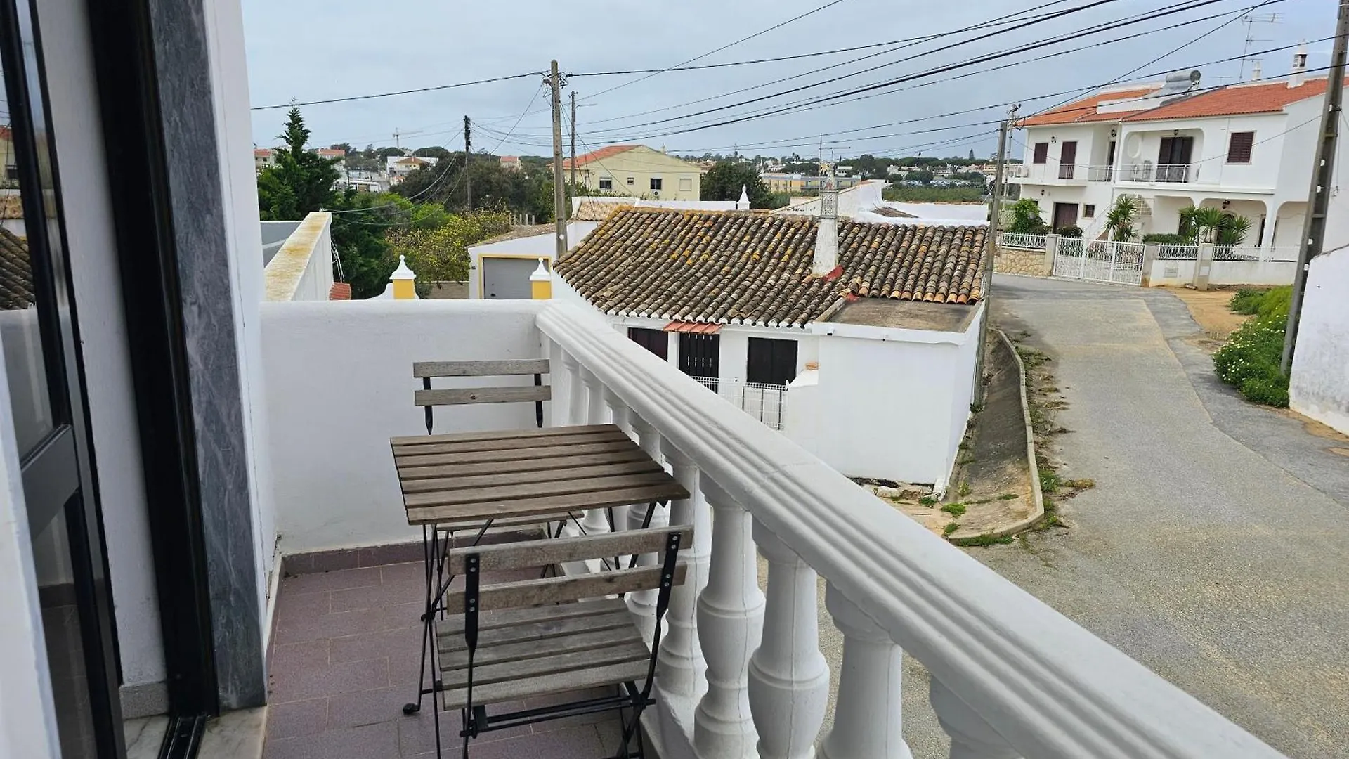 Blife Marya Private Rooms - Airport Stay Faro Homestay