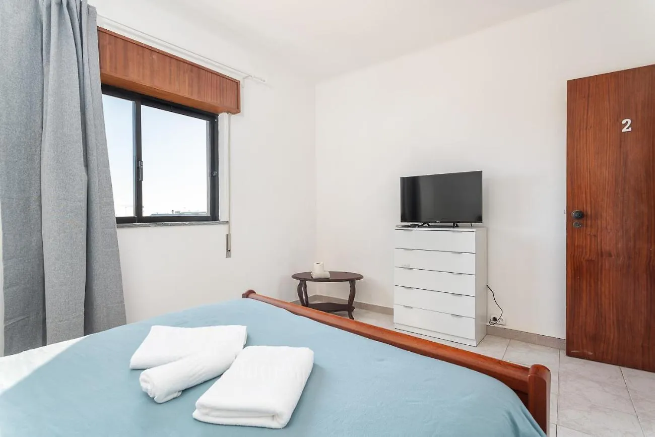 Homestay Blife Marya Private Rooms - Airport Stay Faro