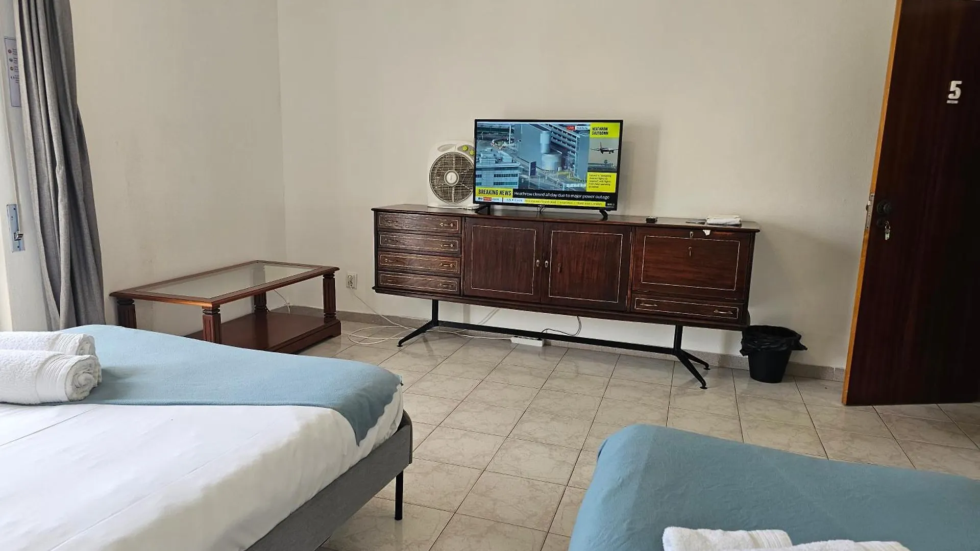 Homestay Blife Marya Private Rooms - Airport Stay Faro Portugal
